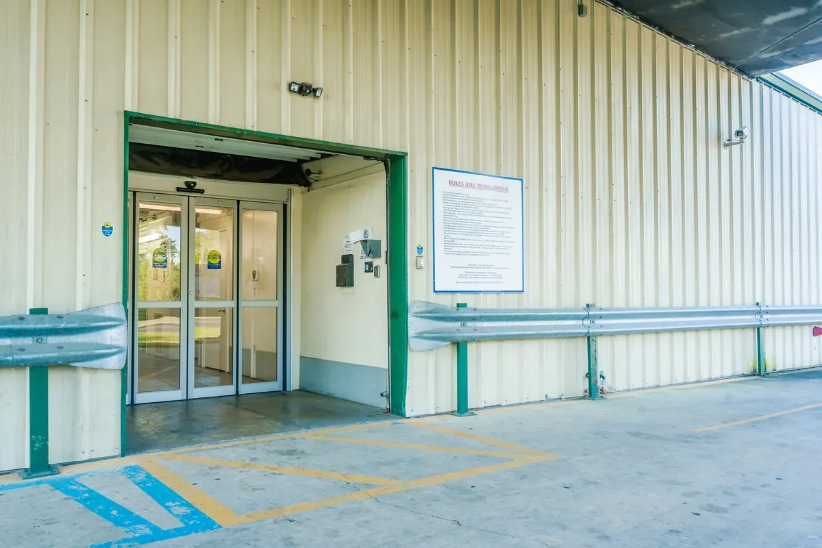 Facility front entrance KO Storage of Baton Rouge, LA